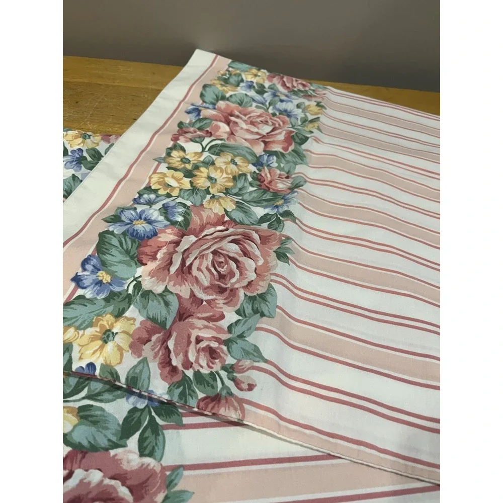 Vtg Westpoint Stevens Floral Roses‎ Pink White Stripes 2 Standard Pillowcases